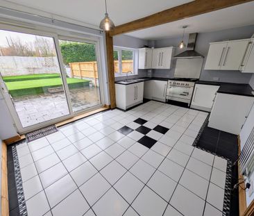 3 bedroom terraced house to rent - Photo 5