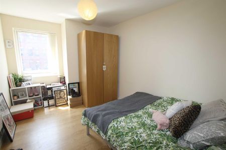 Central Court, Melville St. M3 - Photo 3