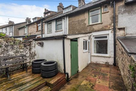 2 bedroom terraced house to rent - Photo 3