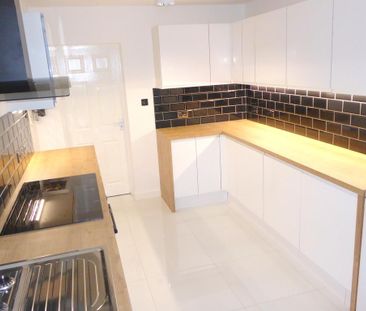 6 bedroom semi-detached house to rent - Photo 4