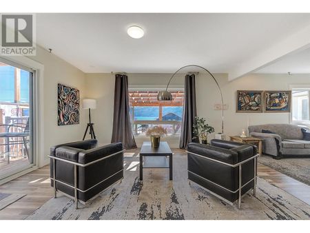 Upper suite in Peaceful Peachland! - Photo 4