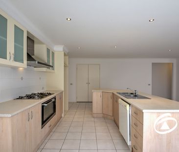 13 Yorkshire Drive, 3977, Cranbourne North Vic - Photo 2
