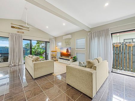 Centrally Located Modern Home with Spa and Additional Study! - Photo 3