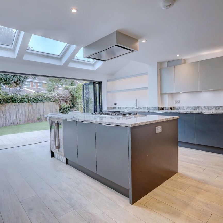 3 bedroom semi detached house to rent - Photo 1
