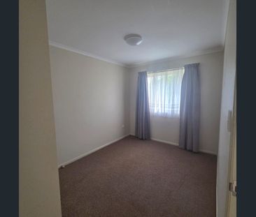 Charming 3-Bedroom Home in Quiet Thabeban, Great Location & Space! - Photo 2