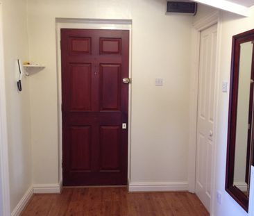 1 Bed Flat, Dover Close, NW2 - Photo 6