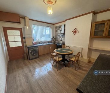 3 bedroom terraced house to rent - Photo 5