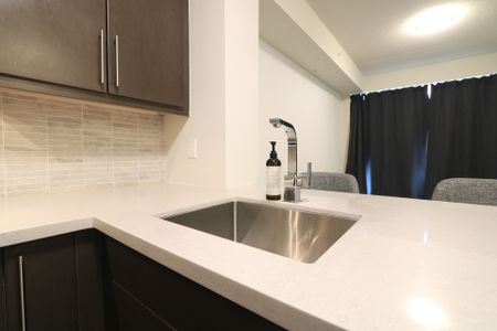 For Lease - 2093 Fairview Street Unit# 1006, Burlington, Ontario - Photo 5