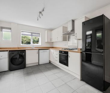 3 bedroom terraced house to rent - Photo 6