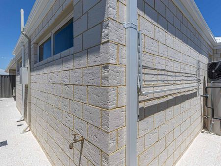 Brand new and waiting for you - Photo 3