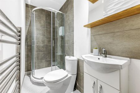 studio property to let - Photo 5