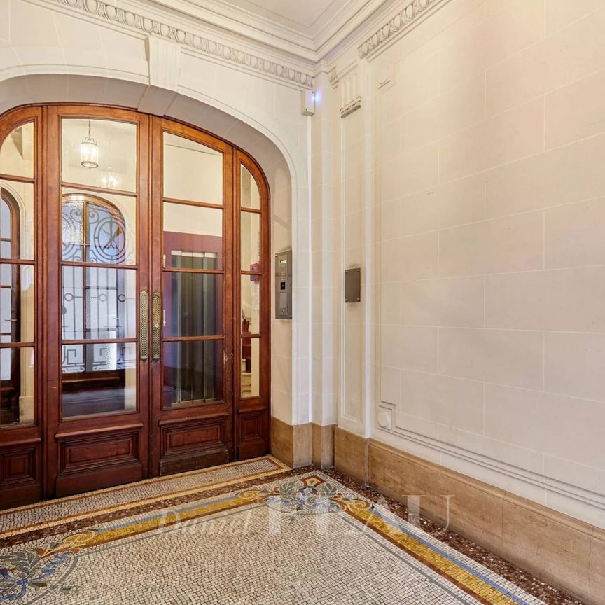 Location appartement, Paris 15ème (75015), 5 pièces, 107 m², ref 86399799 - Photo 1