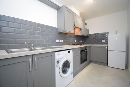 St. Christophers Walk, Wakefield - Photo 2