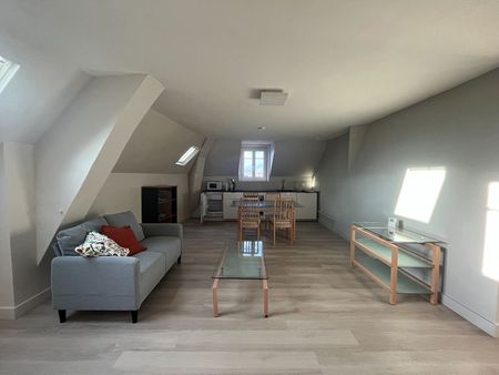 Location Appartement 3 pièces 67m² - Photo 3