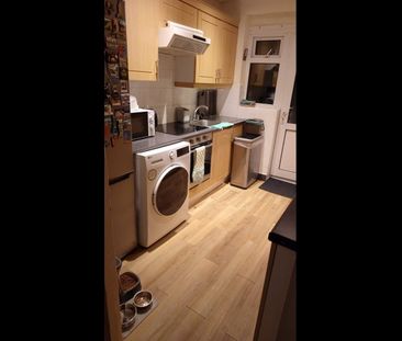 Room in a Shared House, Manor Way, CR4 - Photo 5