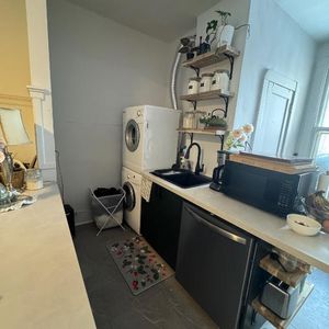 4 1/2 tout inclus et meublé sur Le Plateau - Photo 2