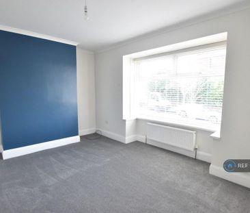 2 bedroom semi-detached house to rent - Photo 3