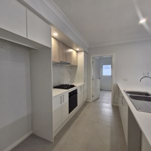 Large four bedroom affordable housing house - Photo 2