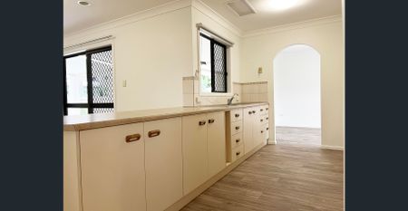 Newly Renovated Home in Kirwan - Photo 3