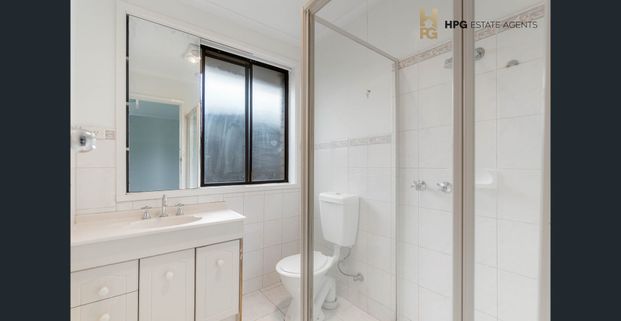 Sizable Living, Fantastic Location - Photo 1