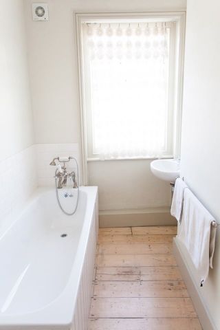 5 Bed Terraced House, Daleham Mews, NW3 - Photo 2