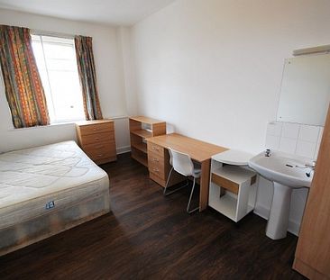 5 Bed - Clayton Street West, Newcastle - Photo 4