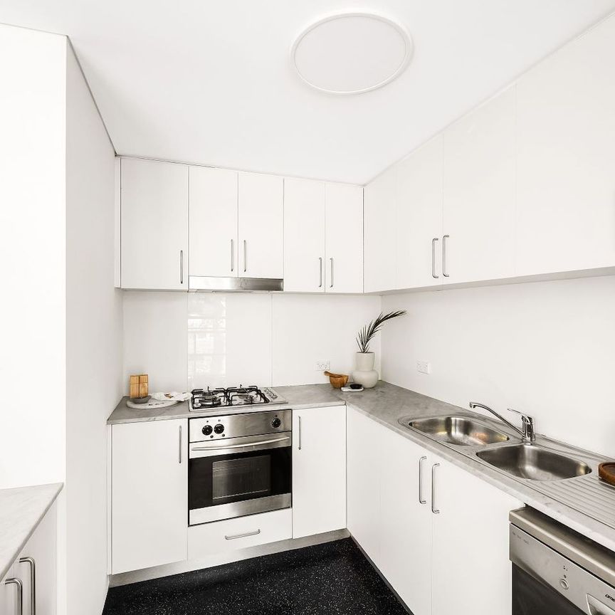 Unit 101e/138 Carillon Avenue, Newtown. - Photo 1