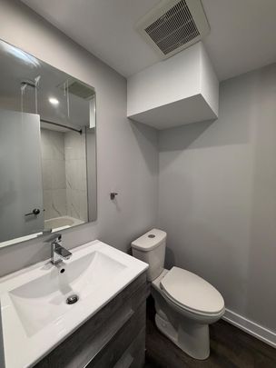 2422 Kaladar AveOttawa, ON K1V 8C1 - Photo 1