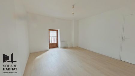 Location Appartement 4 pièces 104m² MONTS SUR GUESNES 86420 - Photo 2
