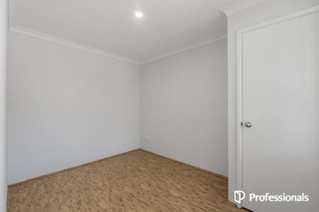 Spacious, Stylish & Low-Maintenance Living - Photo 5