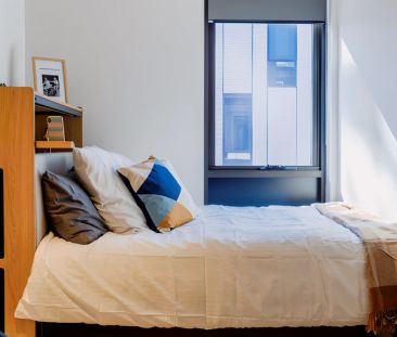 6 Bed 3 bath Apartment - Photo 3