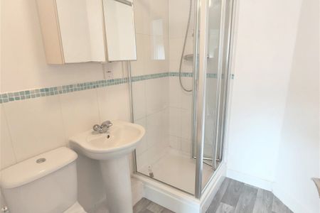 Forum Court - Photo 3