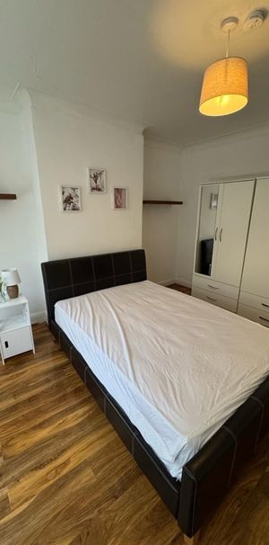 Room in a Shared House, Berne Road, CR7 - Photo 1