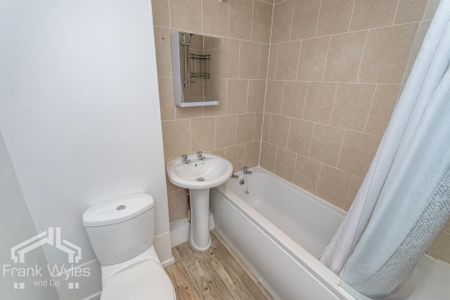 2 bedroom flat to rent - Photo 5