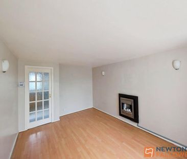 2 bedroom semi-detached house to rent - Photo 2