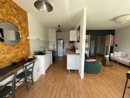 Location Appartement 4 pièces 79m² ANGERS 49000 - Photo 2