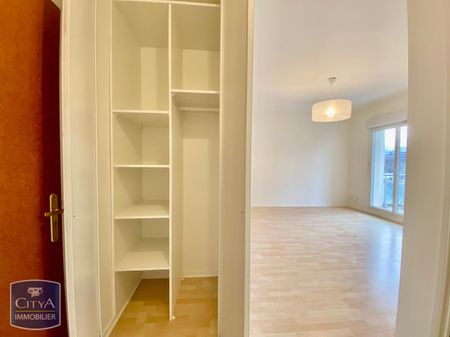 Location Appartement 1 pièce 29m² LA RICHE 37520 - Photo 2