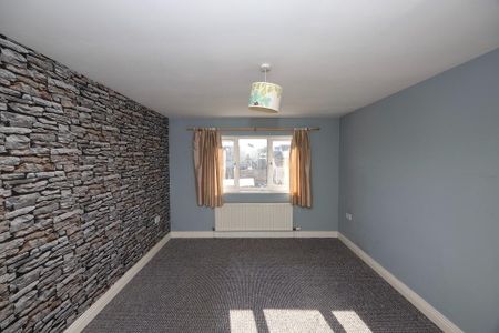 4 Brownlow Terrace, Lurgan, BT67 9DA - Photo 2