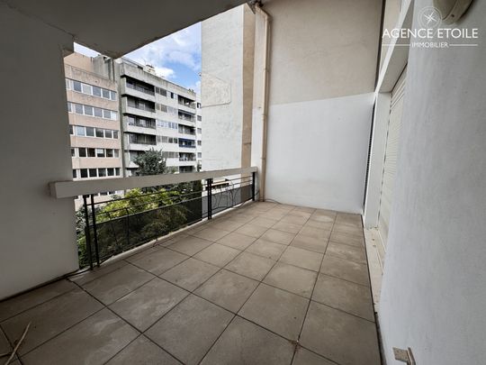 Appartement 4 pièces 134m2 MARSEILLE 8EME 2 650 euros - Photo 1