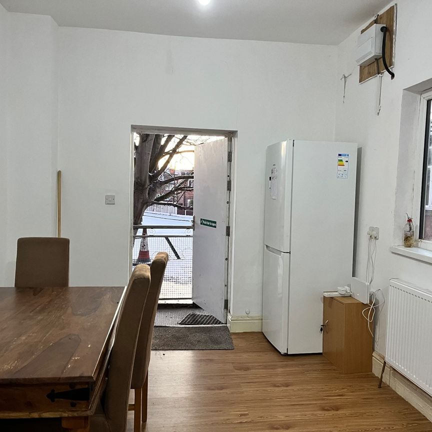 Room in a Shared House, Refurbished Mmu Uom Piccadilly Stat, M12 - Photo 1