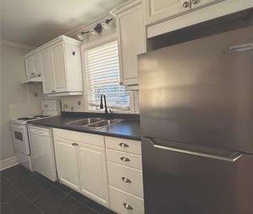 For Lease - 2 John Street, Halton Hills, Ontario - Photo 1