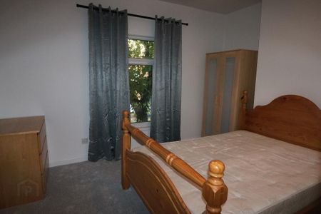 31 Donegall Avenue, Belfast, BT12 6LS - Photo 4