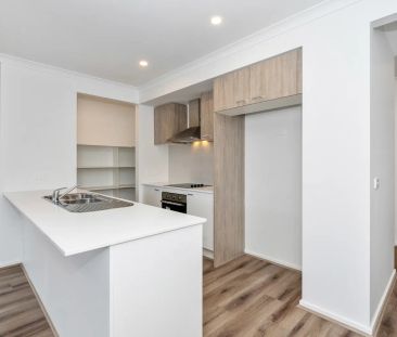 Stylish Family Home in Melton South - Photo 3