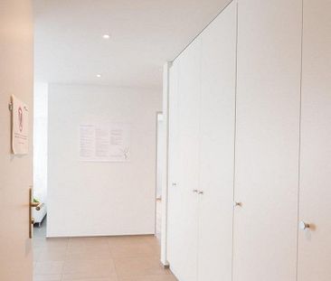 Rein ins neue Wohnglück! Grosse 4.5 Zimmer-Wohnung mit Sitzplatz - Photo 1