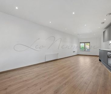 3 bedroom flat to rent - Photo 1