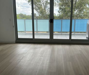 Brand New One Bedroom Apartment - Available now! - Photo 4