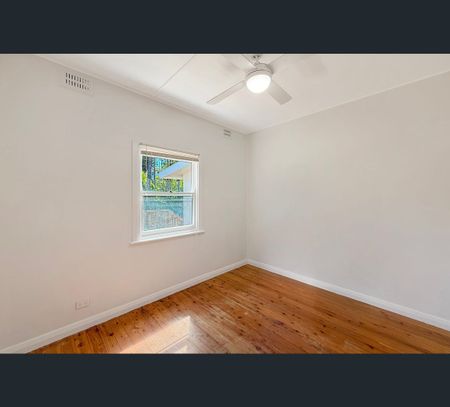 21 Mavis Street, Coffs Harbour, NSW 2450 - Photo 5