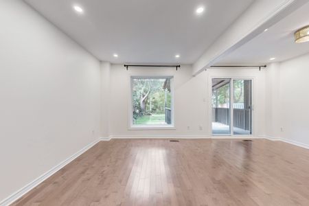 For Lease - 74 Trothen Circle, Markham, Ontario - Photo 3