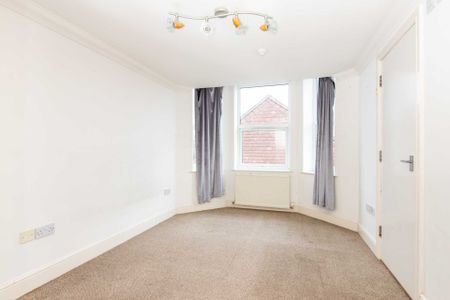 Traslyn Court, 15a Selden Road - Photo 3