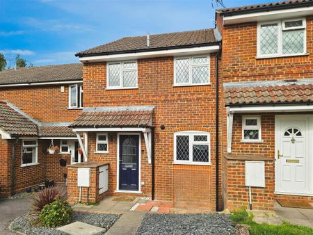 3 bedroom terraced house to rent - Photo 4